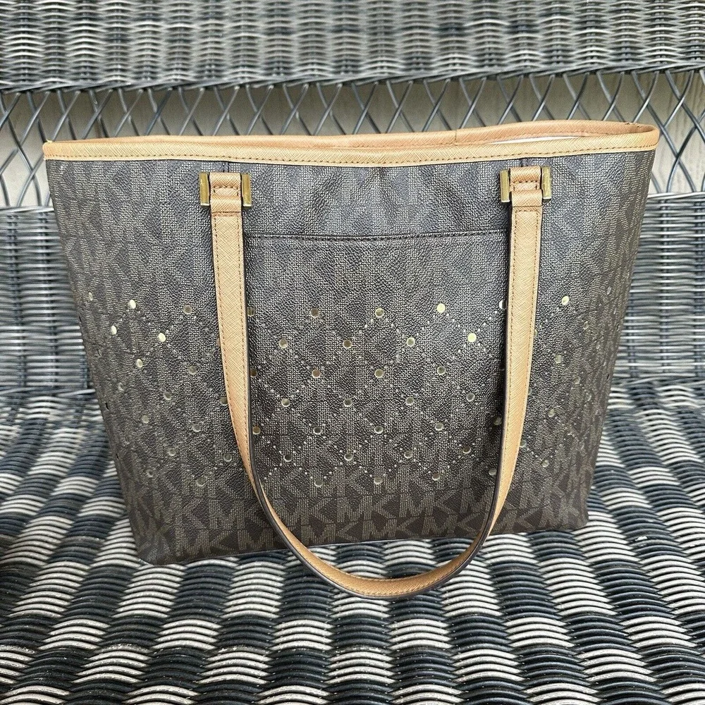 Michael Kors Jet Set Violet‎ Small Carryall Tote Wallet Logo Perforated Leather